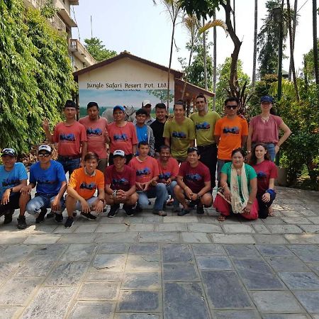 Jungle Safari Resort Sauraha Kültér fotó