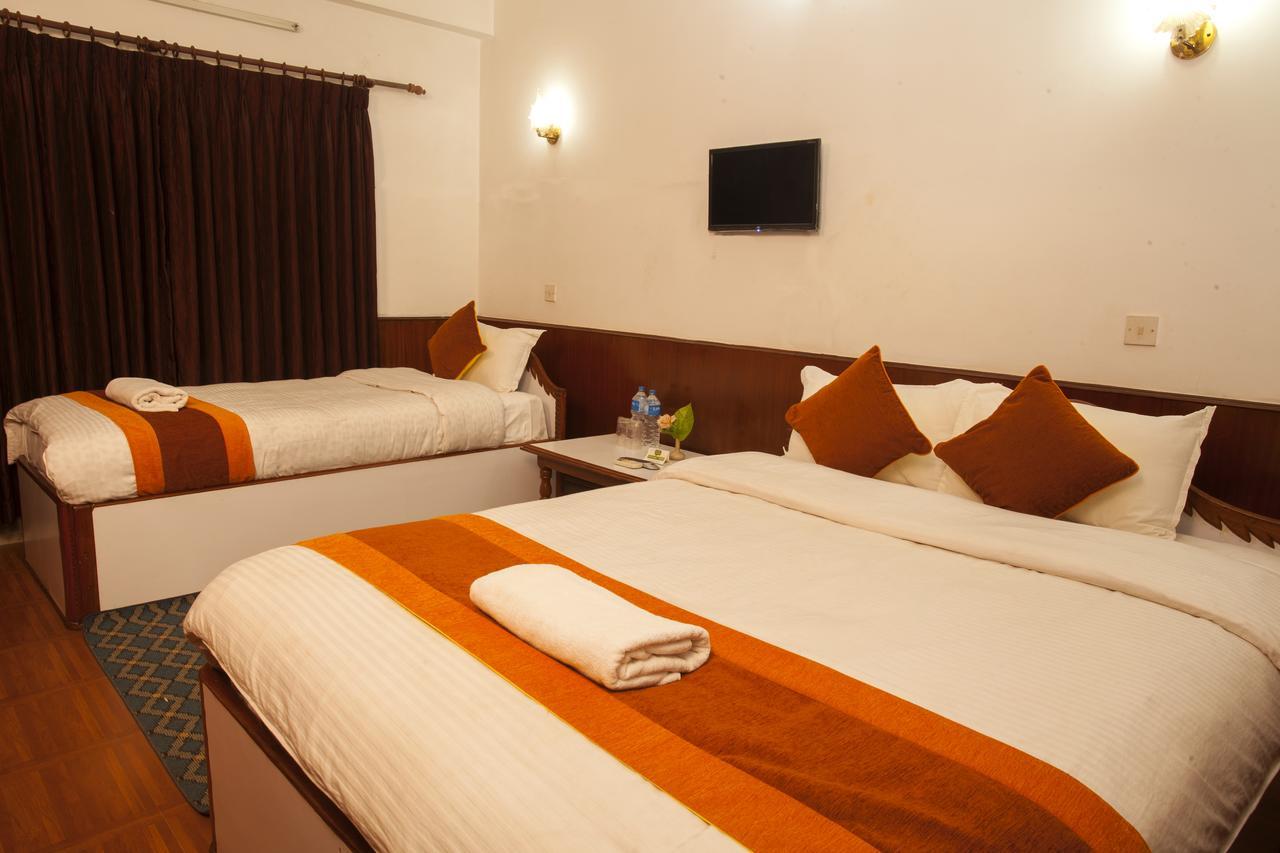 Jungle Safari Resort Sauraha Kültér fotó